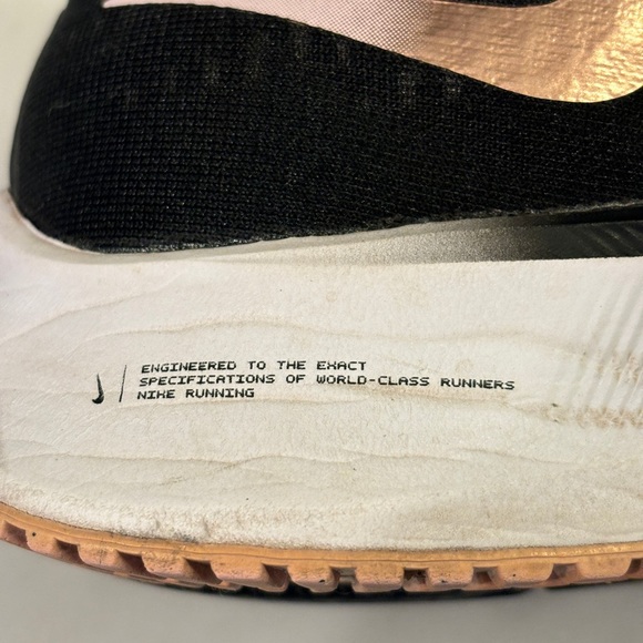 Set of Two Nike Air Zoom Pegasus Running Shoes Size 9. EUC - Picture 10 of 12